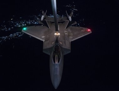 Πρώτη προσβολή στόχων εδάφους για τα F-22A της USAF στο Αφγανιστάν με βόμβες SDB